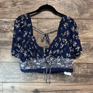 Altar’d State “Aiden R116” floral crop top in size XL.
